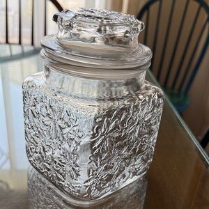 Vintage princess house canister with lid 6 1/2 x 4 1/4” approximately